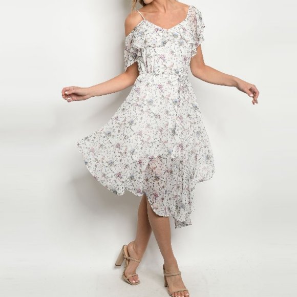 Gilli Dresses & Skirts - Handkerchief Hem Floral Print Dress Purple White